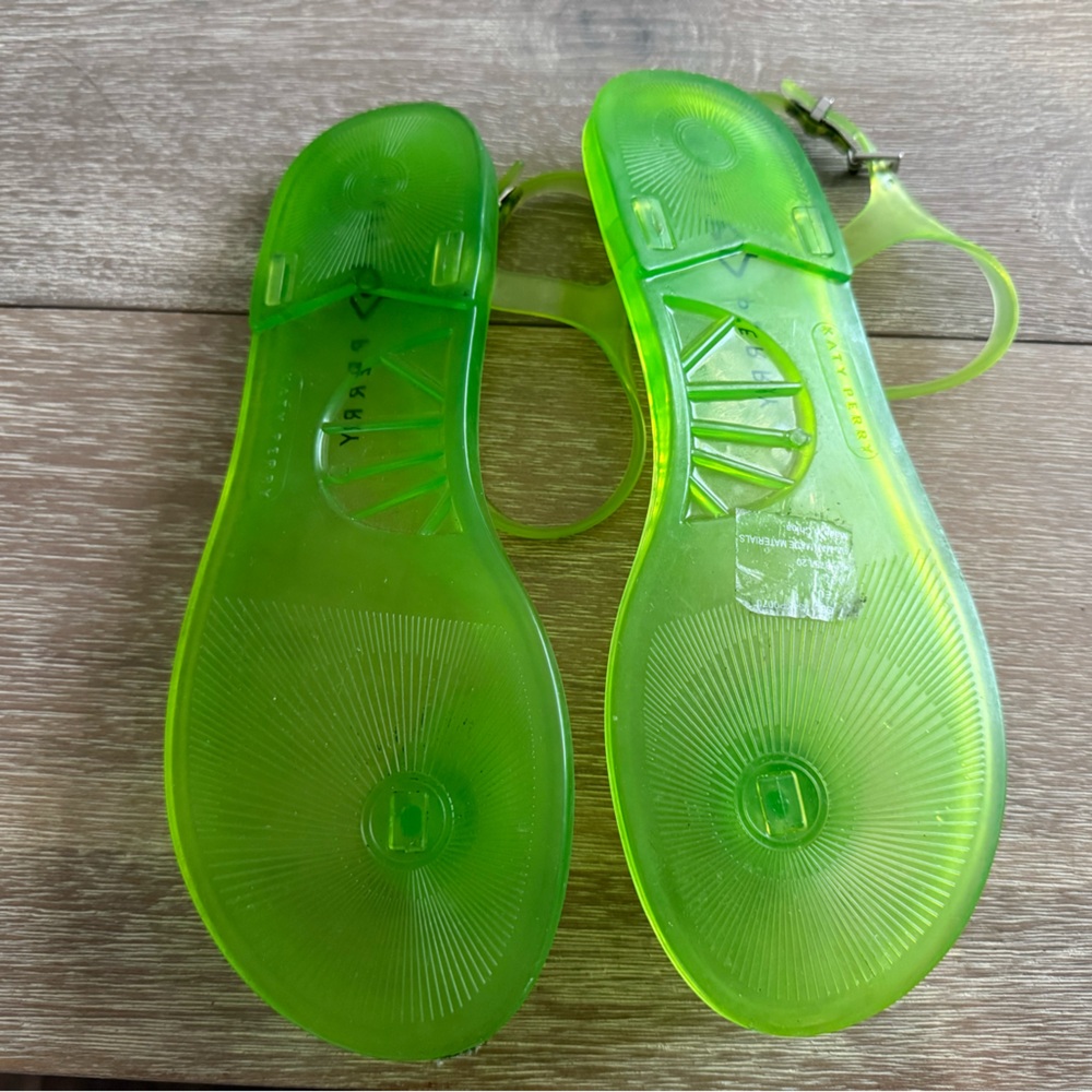 Katy Perry Green Avocado Sandals - Picture 4 of 8